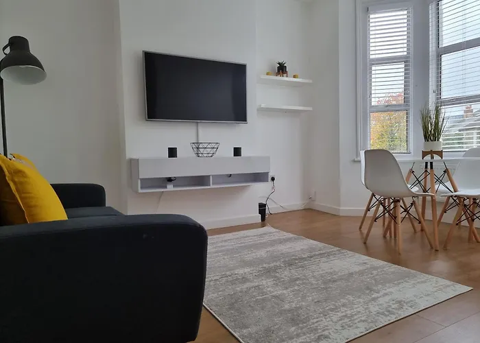 Bright East Dulwich Apartment